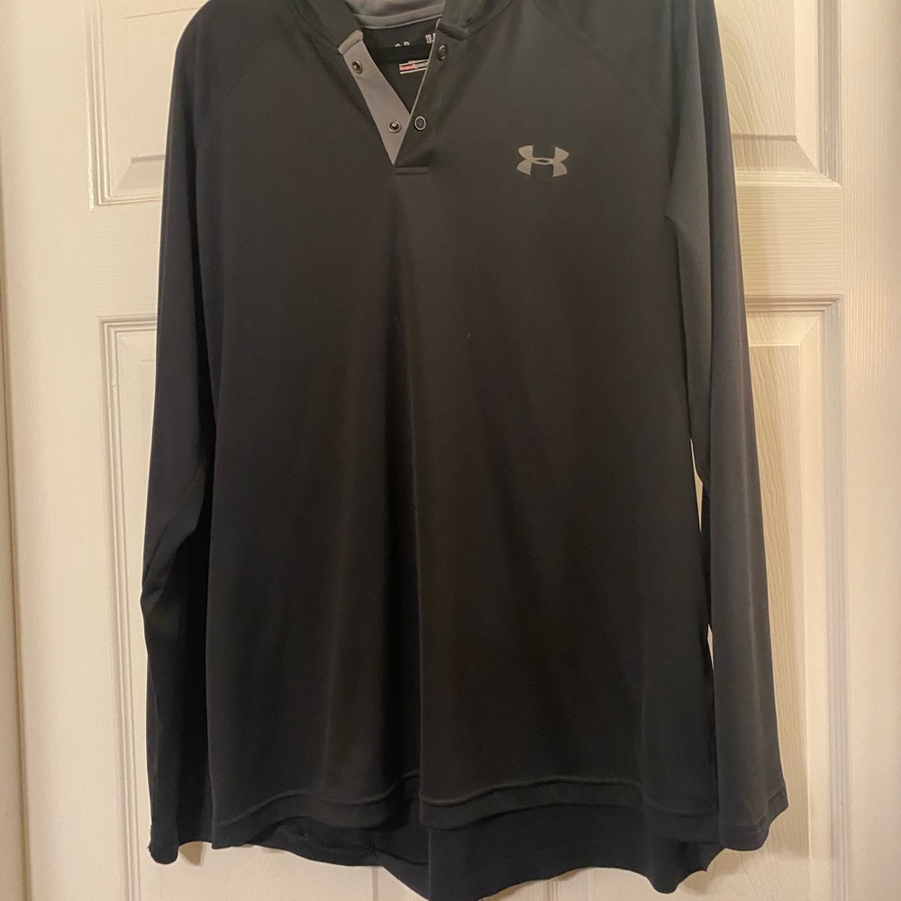 Under armour men’s loose pull over with hood